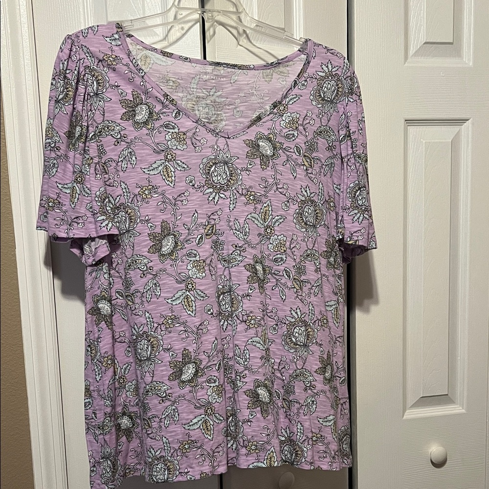 Lane Bryant Lavender Floral Short Sleeve Top